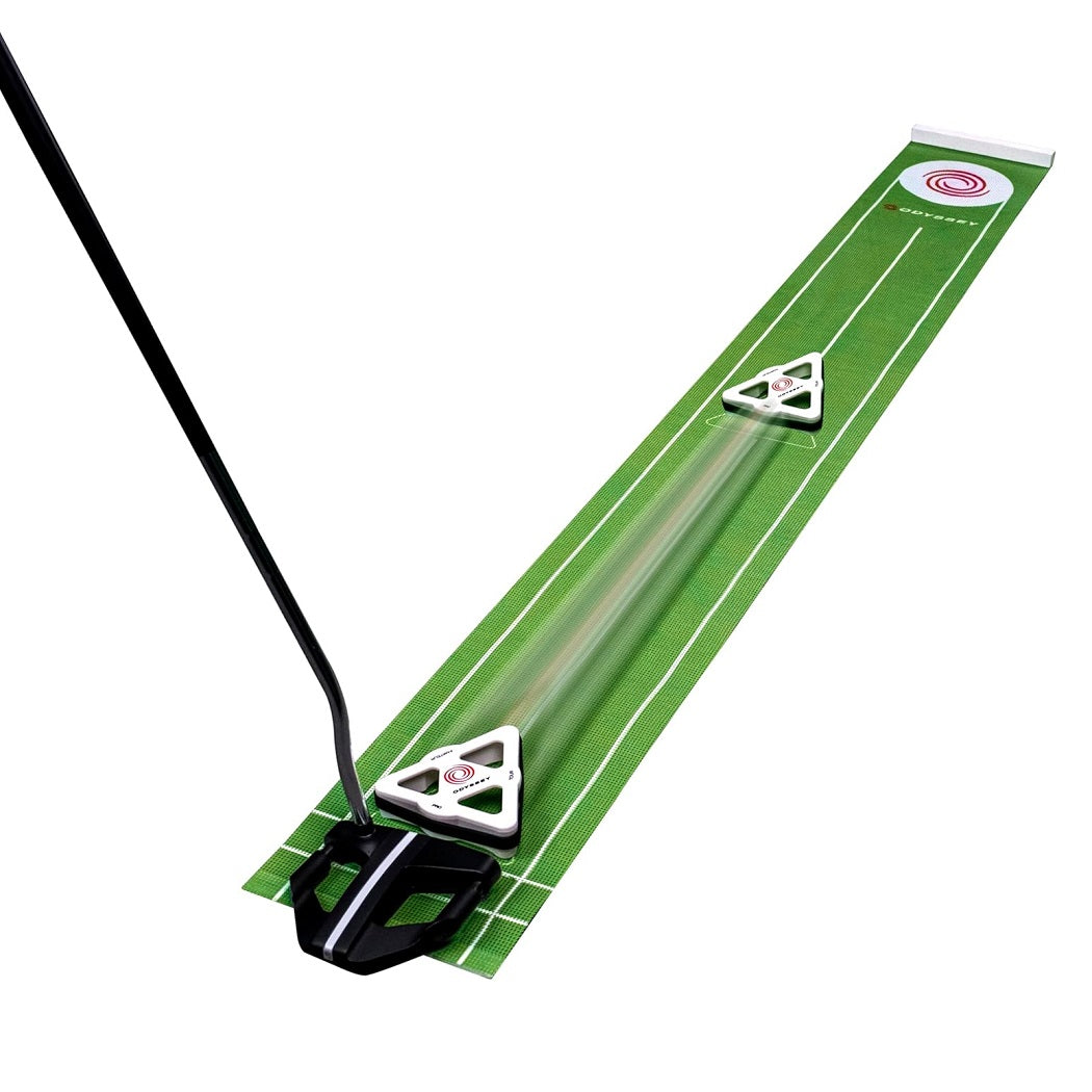 Odyssey Delta Putt Training Aid - showing the mat being used with a puck (putter not included)