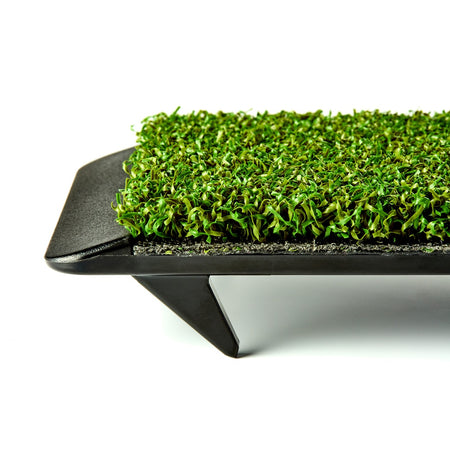 Spurk Golf Mat Short Pile side view of ground spike