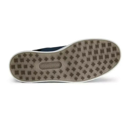 Ecco Men`s Waterproof Golf Shoes - Street 720 Hybrid - Pavement/Black, showing the sole